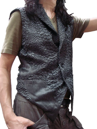 ヤスユキイシイ161408ブラックパイソン柄ベスト